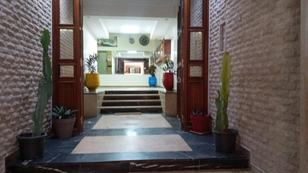 Bel Appartement Renove Proche De La Gare Du Train Rabat Exterior foto